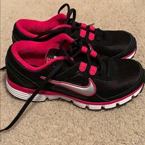 Women’s Nike Dual Fusion sz7